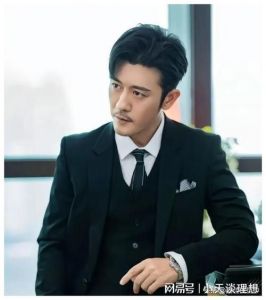  外表斯文，内心腹黑的星座男：太“斯文败类”了