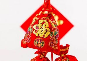 2025年：鼠、牛、蛇、羊生肖迎事业与财富双丰收